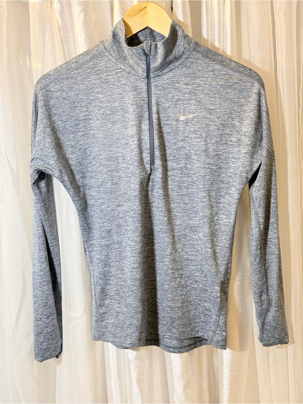 Nike Men’s Heathered Light Gray Quarter-Zip Pullover